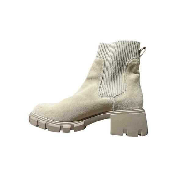 Steve Madden Women’s 10 Chelsea Boots Beige Suede Lug Sole Chunky Heel Booties - Picture 6 of 9